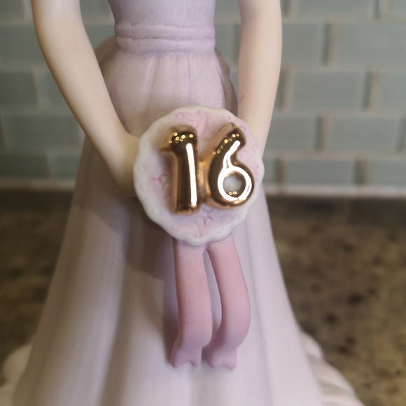 Vintage 1981 Enesco Porcelain Growing Up Birthday Girl Age 16  Figurine 7. 5" - Picture 3 of 10